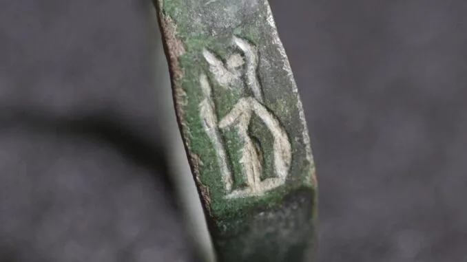 1800-yillik-antik-roma-yuzugu-bulundu-HNwYALnj.jpg