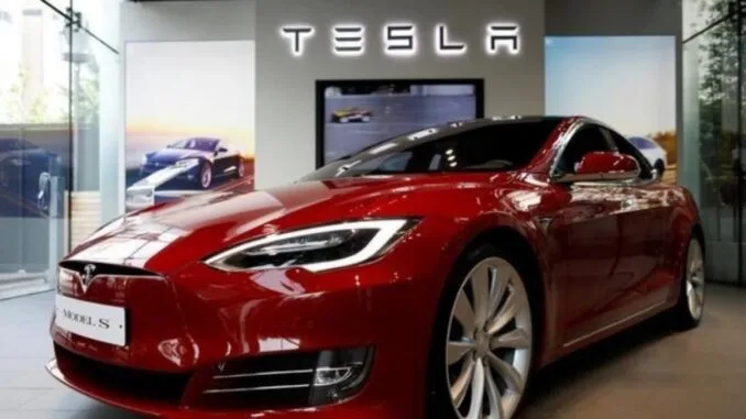 tesla-araclarinda-kaput-sorunu-nhtsa-yazilim-guncellemesi-yayinladi-SMING6zf.jpg