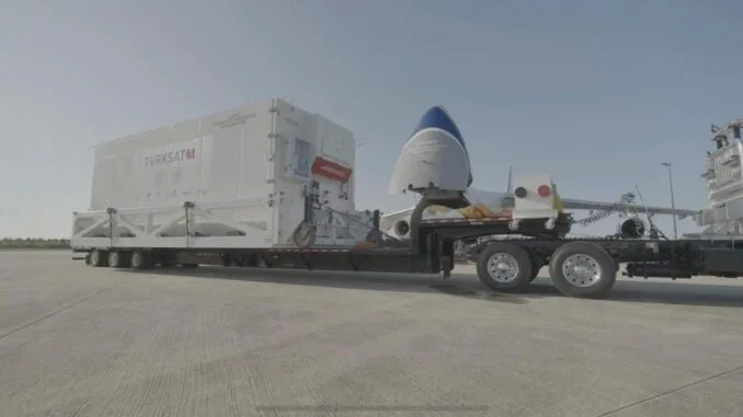 turksat-6a-ile-turkiyenin-tv-yayinciligindan-aldigi-pay-artacak-PX36DOKA.jpg