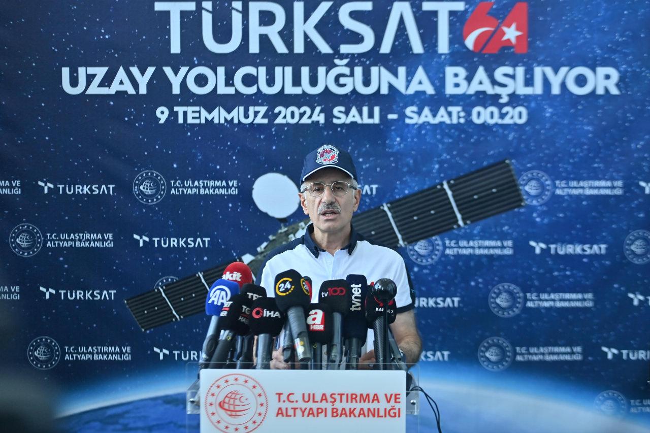 TÜRKSAT 6A Uydusu Fırlatılıyor