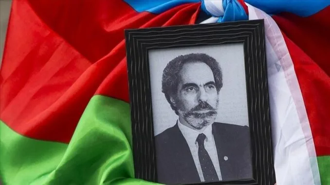 ebulfez-elcibey-azerbaycanin-bagimsizlik-mucadelesinin-oncusu-5cXKCiin.jpg