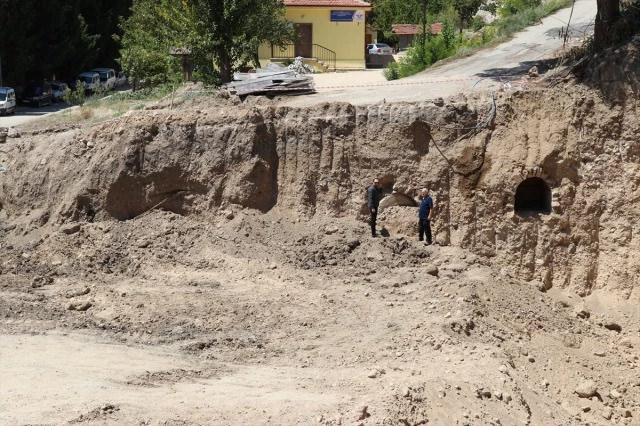 Hızırpaşa Mahallesi'nde Roma Dönemine Ait Mezarlar Bulundu