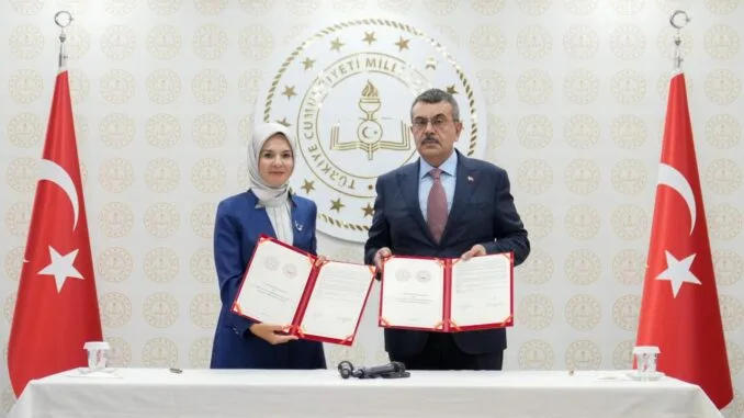 iki-bakanlik-arasinda-uyum-sureci-protokolu-imzalandi-lQe9G4qx.jpg