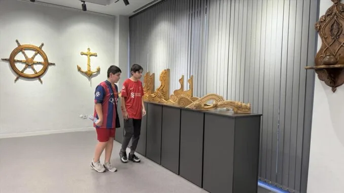 sanat-galerisi-yetenekli-sanatcilara-kapi-araliyor-R2jaiucC.jpg