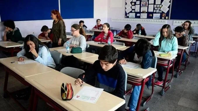2023-2024-egitim-yilinda-teknolojinin-sinif-ortaminda-kullanimina-yonelik-yeni-duzenlemeler-bBXYS4K4.jpg