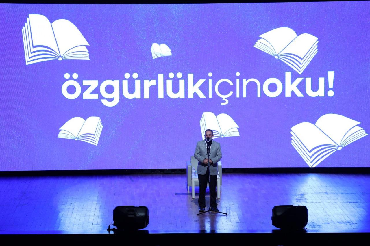 Konya Kitap Günleri'nde Kitapseverlerle Buluşma