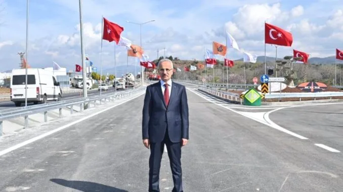 akilli-ulasim-sistemleri-ile-trafik-yonetiminde-yenilikler-CantvVYI.jpg