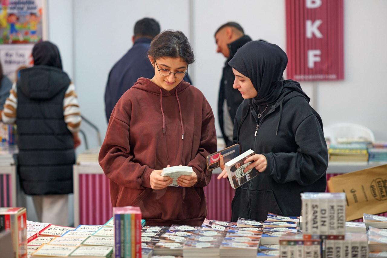 Bağcılar Kitap Fuarı 2023: Rekor Ziyaretçi ve Etkinlikler