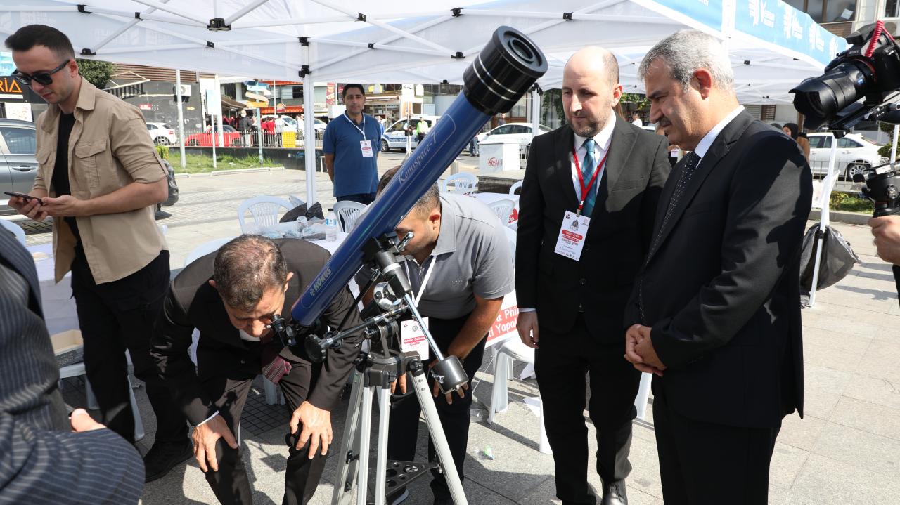 Esenler'de Bilim ve Uzay Şenliği Heyecanı