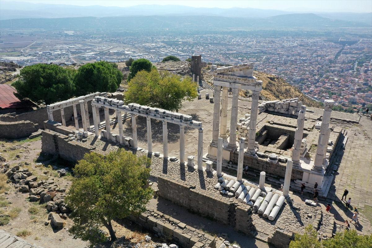 Pergamon Antik Kenti ve Tarihi Önemi