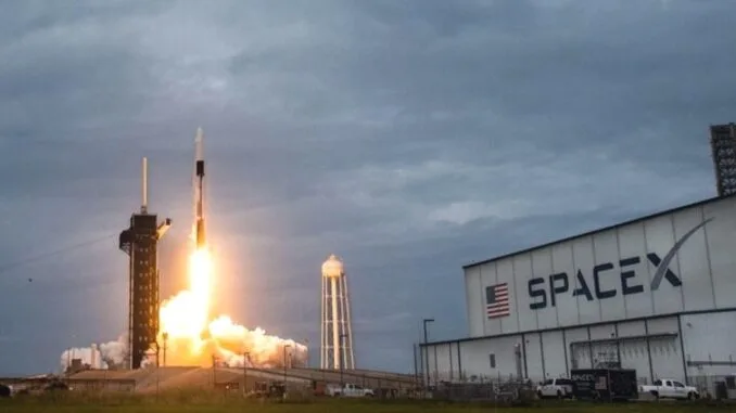 spacexin-100-firlatmasina-dogru-basarilari-ve-rekorlari-qQEfqJKh.jpg
