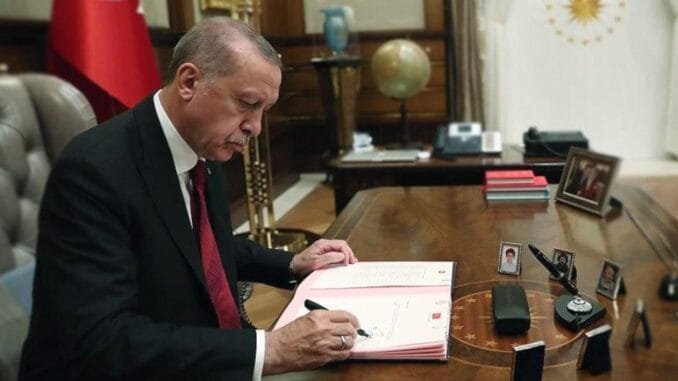 Cumhurbaşkanı Erdoğan 9 Üniversiteye Rektör Ataması Yaptı - KamuHaber